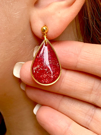 Pendientes con cerco en rojo y dorado