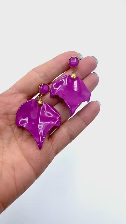 Pendientes hoja mediana en color buganvilla