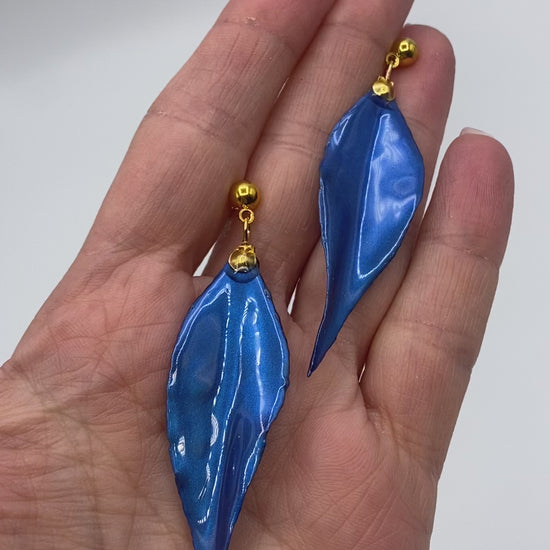 hoja larga metaliza azul