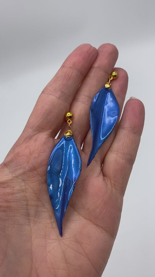 hoja larga metaliza azul